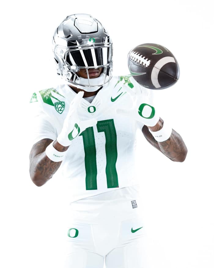 Oregon Ducks vs. Texas Tech Uniforms 3